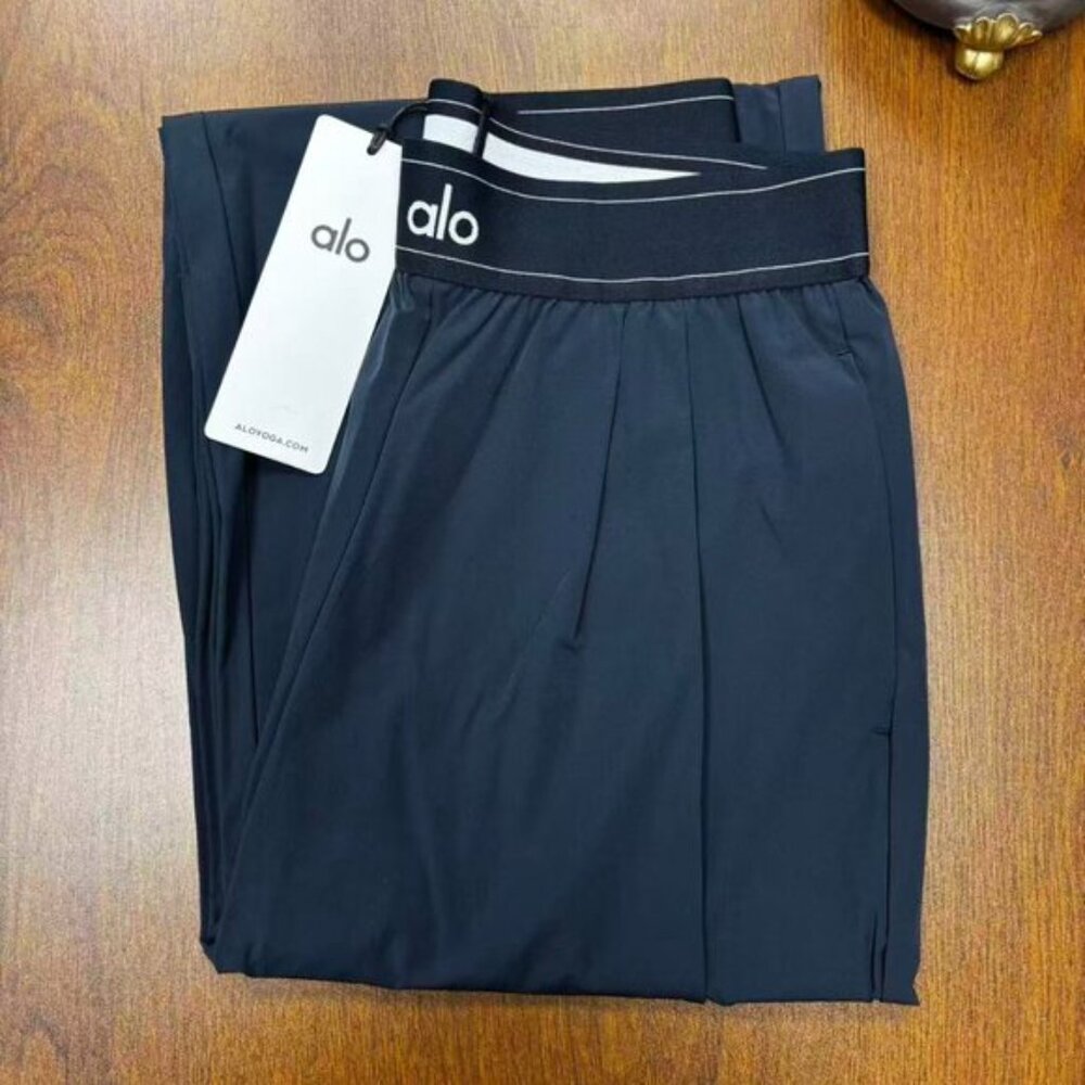 ALO Yoga Suit Up Trouser Navy Blue (Regular)๐๐ - Picture 3 of 10